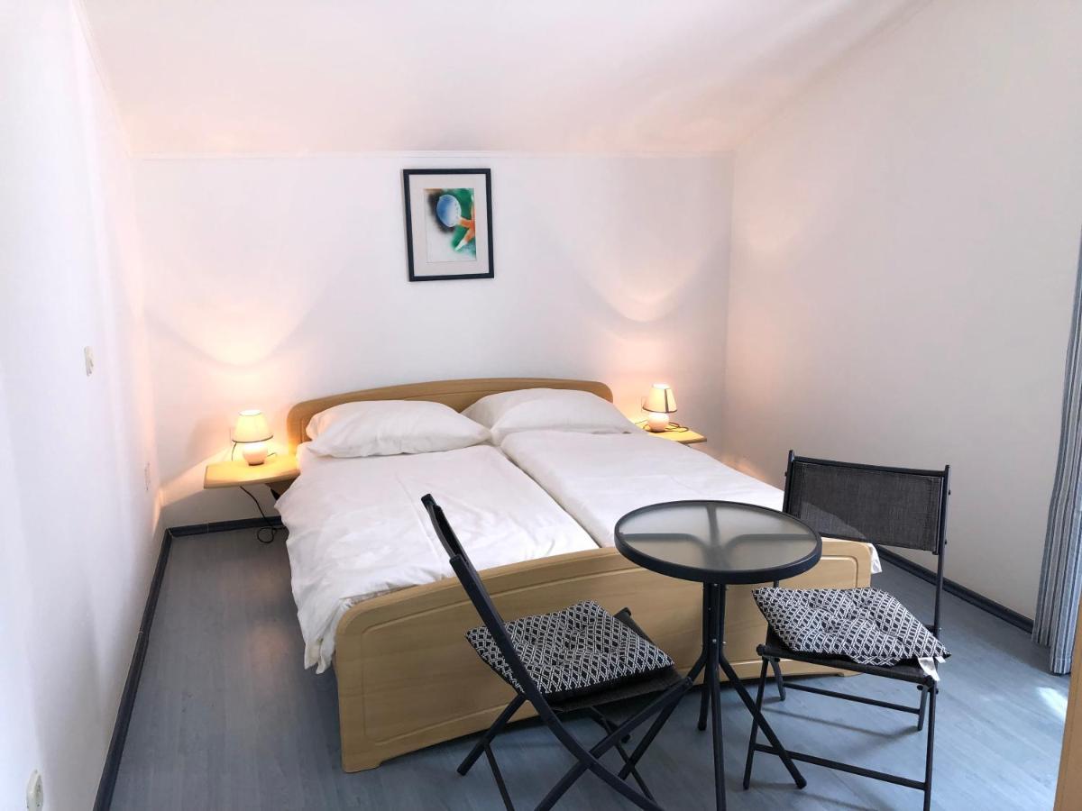 Apartments Mikelic Kampor Ngoại thất bức ảnh
