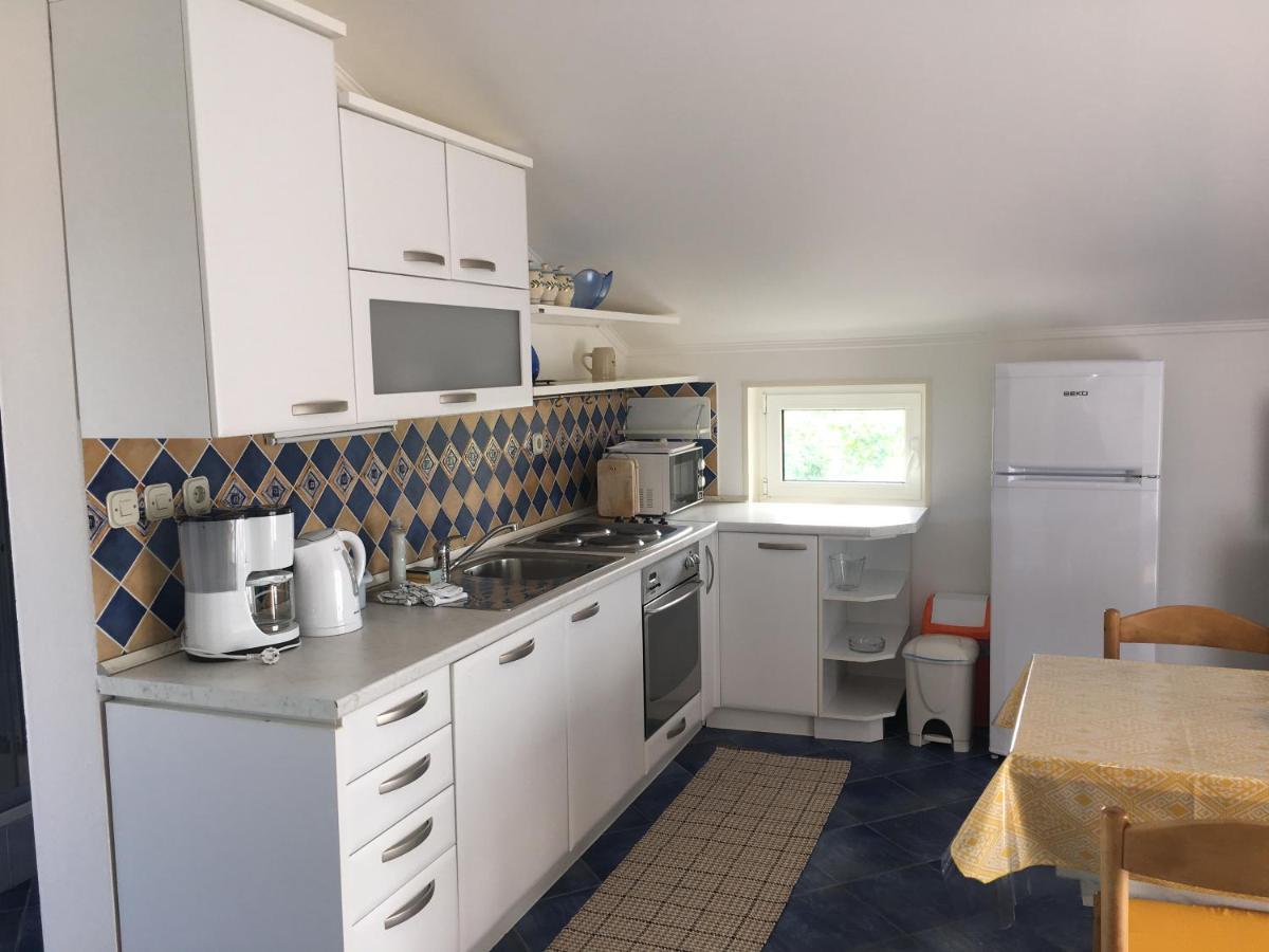 Apartments Mikelic Kampor Ngoại thất bức ảnh