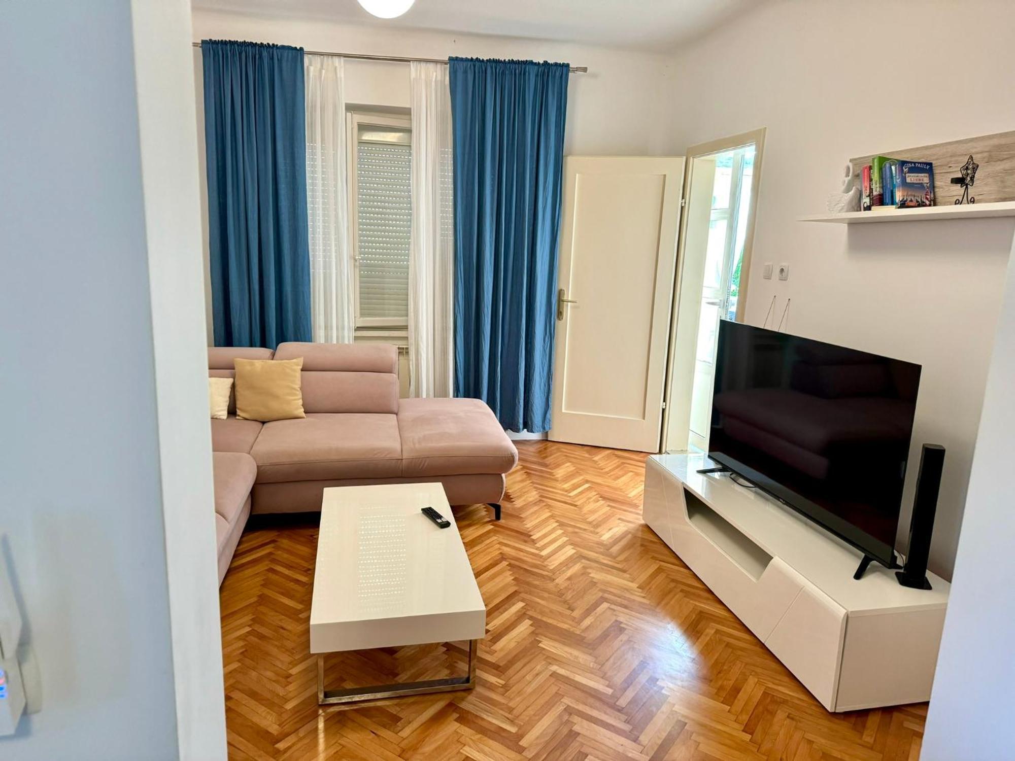 Apartments Mikelic Kampor Ngoại thất bức ảnh