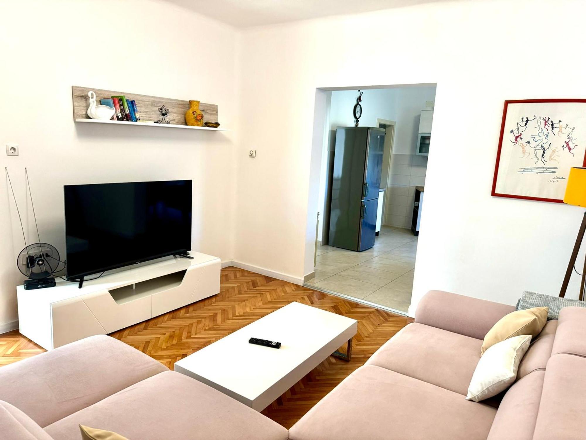 Apartments Mikelic Kampor Ngoại thất bức ảnh